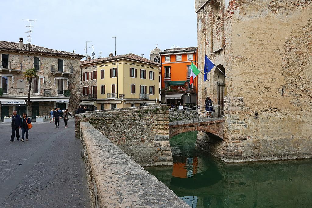 Aurora Sirmione Appartamenti Exteriör bild