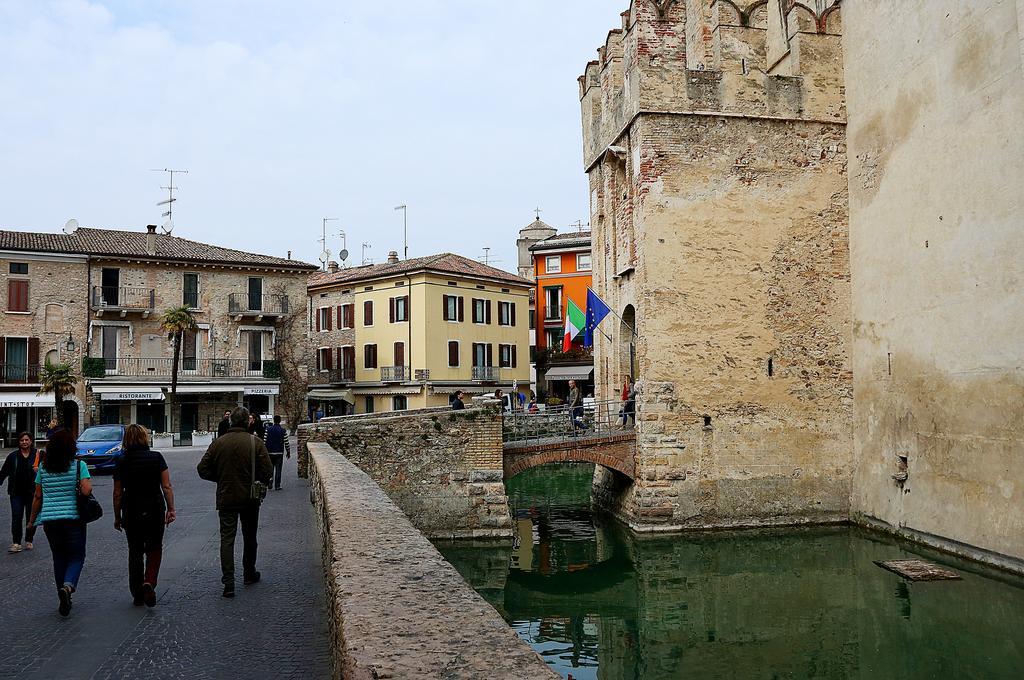 Aurora Sirmione Appartamenti Exteriör bild